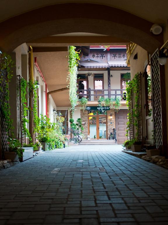 Hotel Galany Radauti Exterior foto